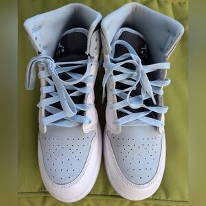 Jordan 1 Retro sneakers